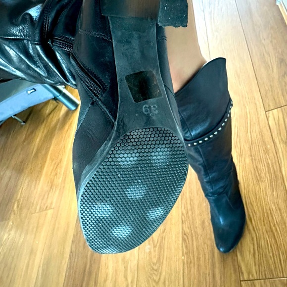 Stuart Weitzman *GENUINE LEATHER* knee-high vintage heeled boots - Picture 2 of 5